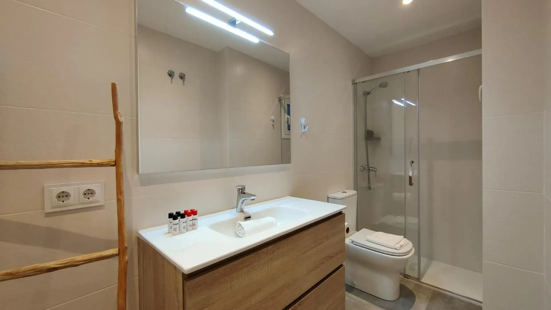 Luxury 2Br And 2Wr Apartment Barcelona Spain